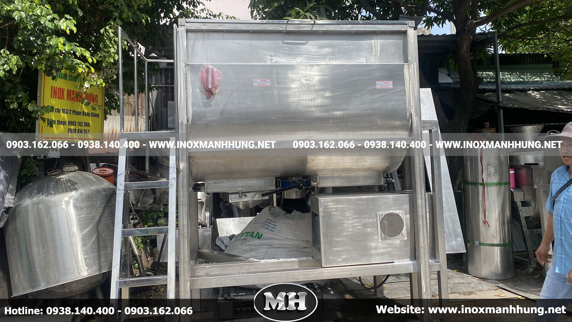 Giới thiệu chi tiết máy sấy hạt nhựa gia nhiệt công suất 1 tấn Giới thiệu chi tiết máy sấy hạt nhựa gia nhiệt công suất 1 tấn