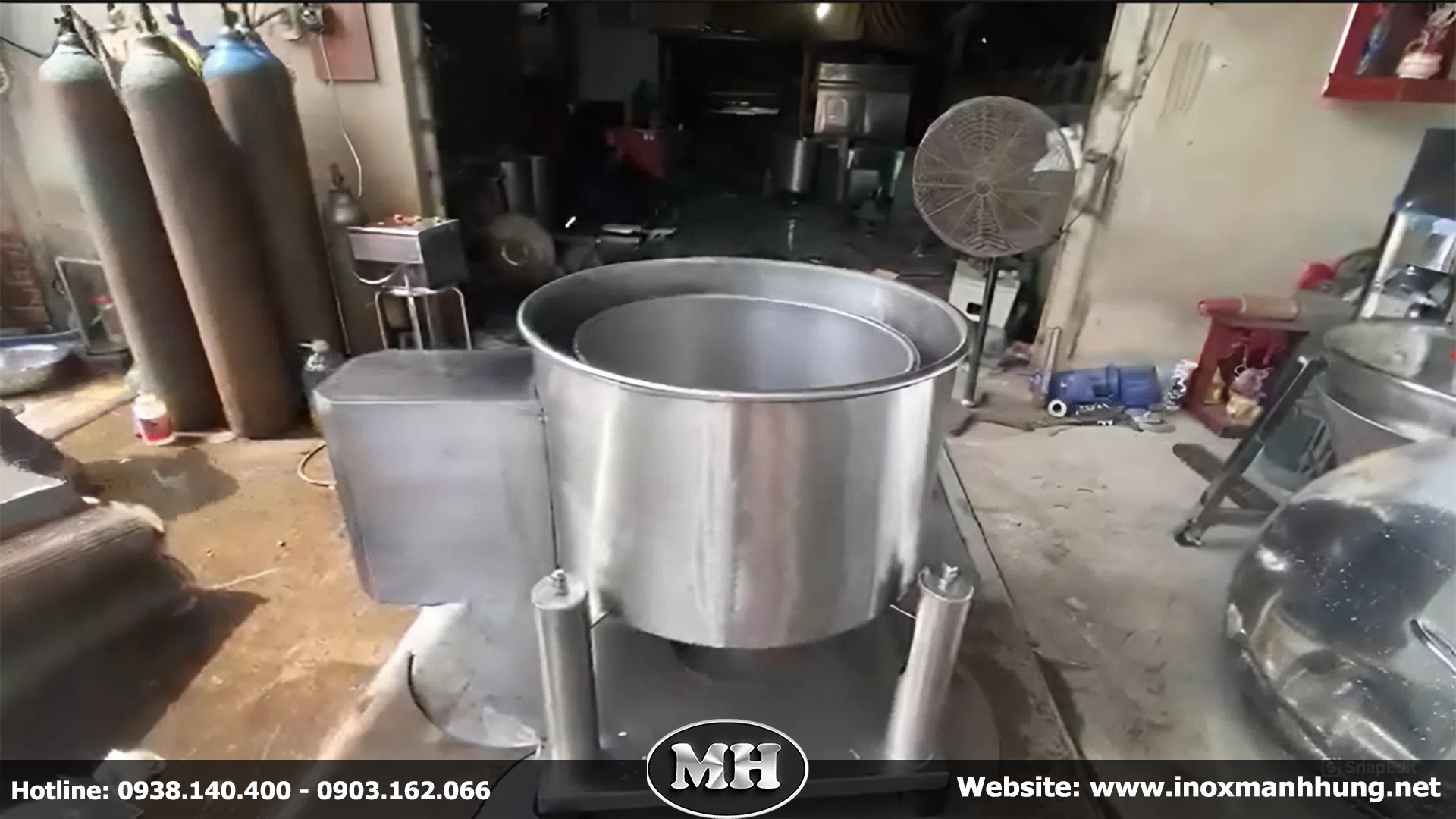 Máy vắt tách nước làm khô nguyên liệu được sản xuất tại Inox Mạnh Hưng