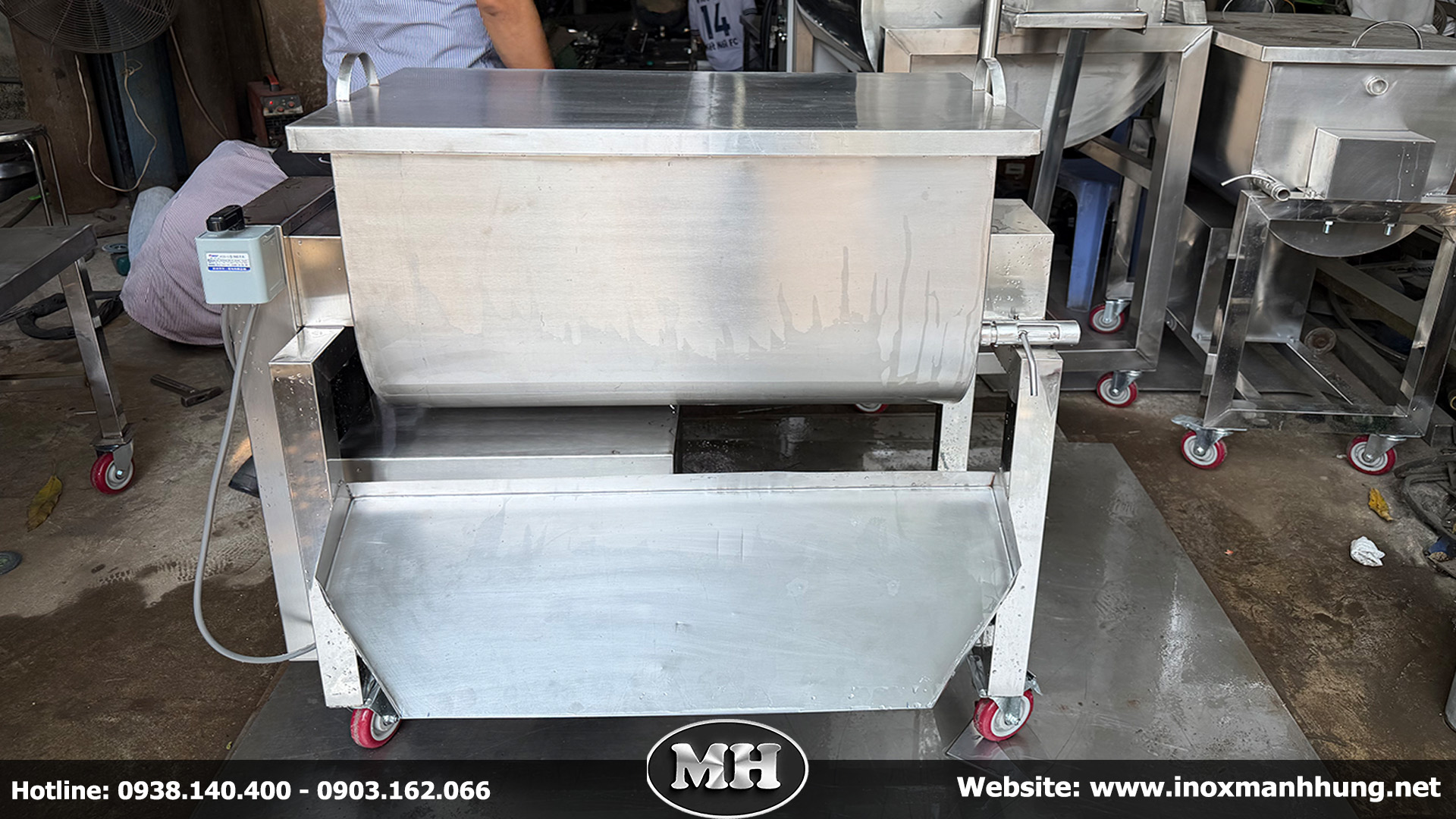 Máy trộn thịt công nghiệp được sản xuất tại Inox Mạnh Hưng