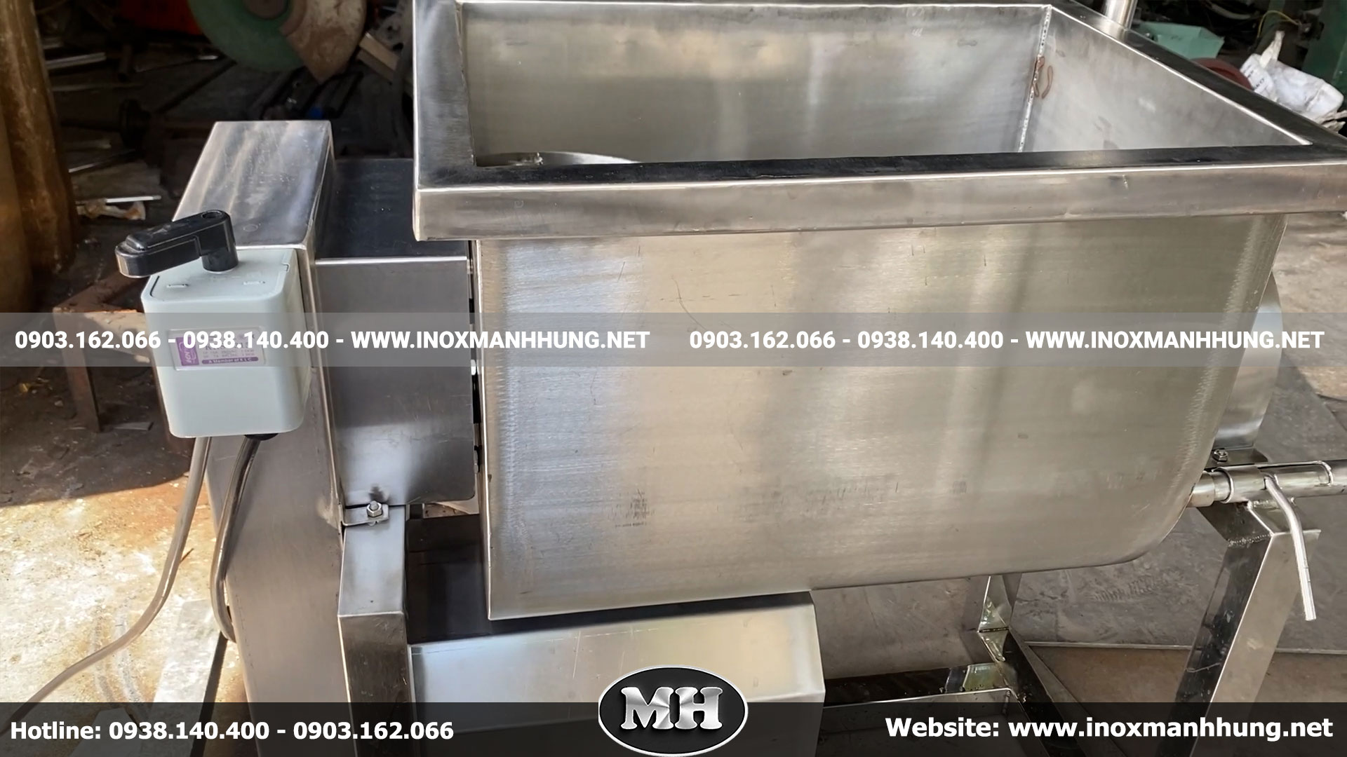 Tại sao máy trộn thịt làm giò lụa là thiết bị không thể thiếu trong sản xuất? Tại sao máy trộn thịt làm giò lụa là thiết bị không thể thiếu trong sản xuất?