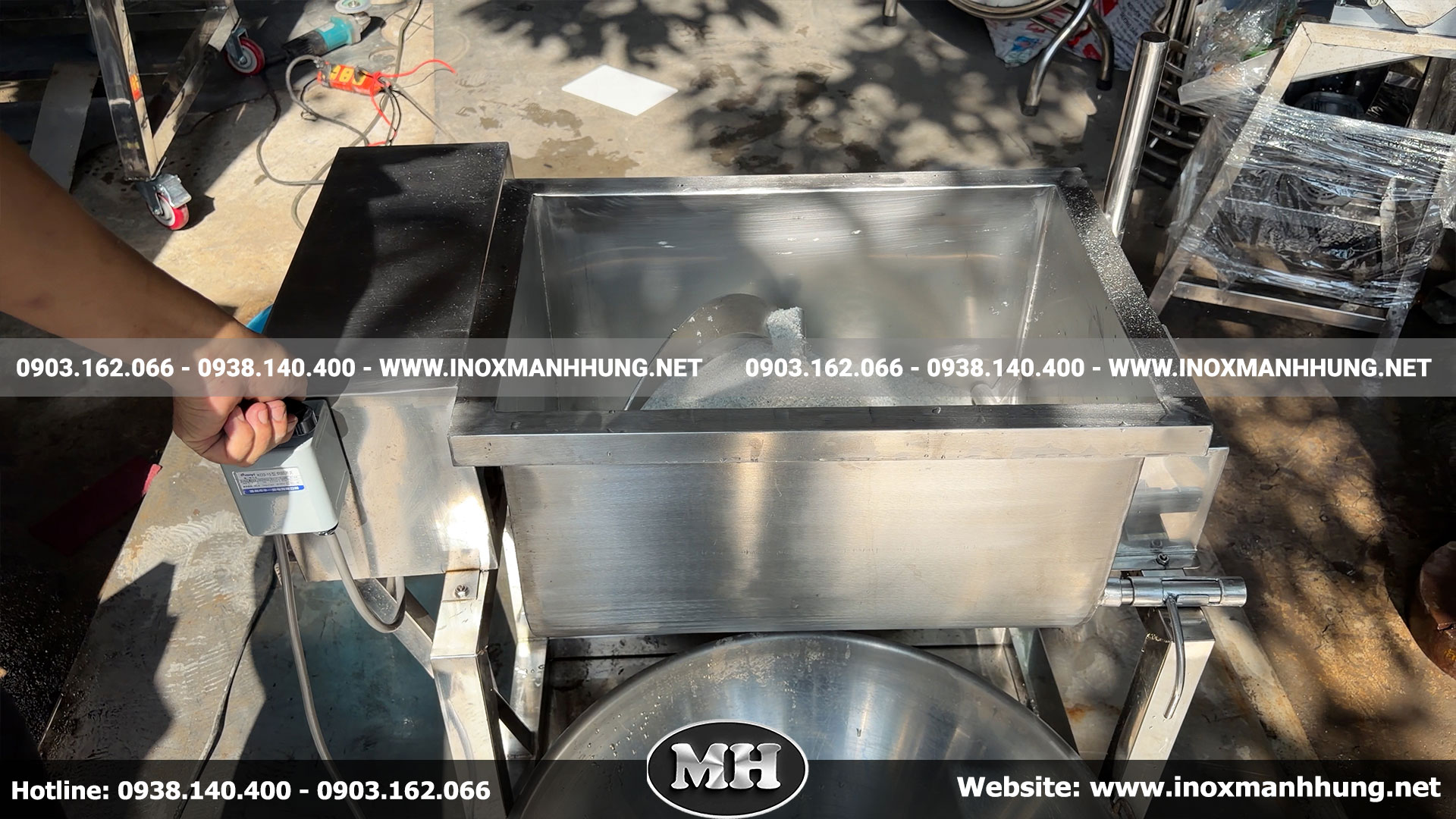 Ứng dụng đa dạng của máy trộn nguyên liệu mini trong ngành thực phẩm